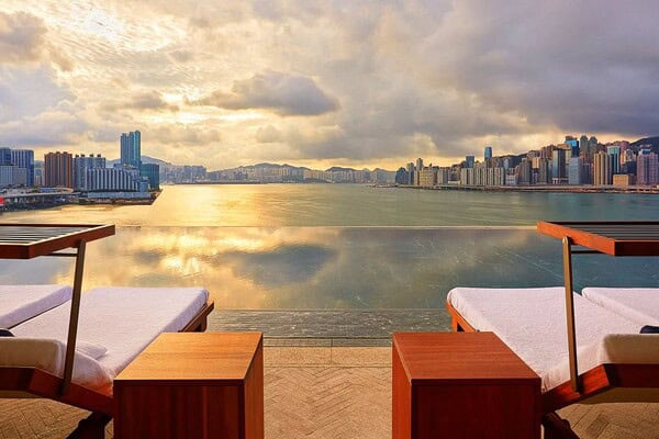로즈우드 홍콩 야외 인피니티풀 / 사진=Tripadvisor 로즈우드 홍콩 야외 인피니티풀 / 사진=Tripadvisor