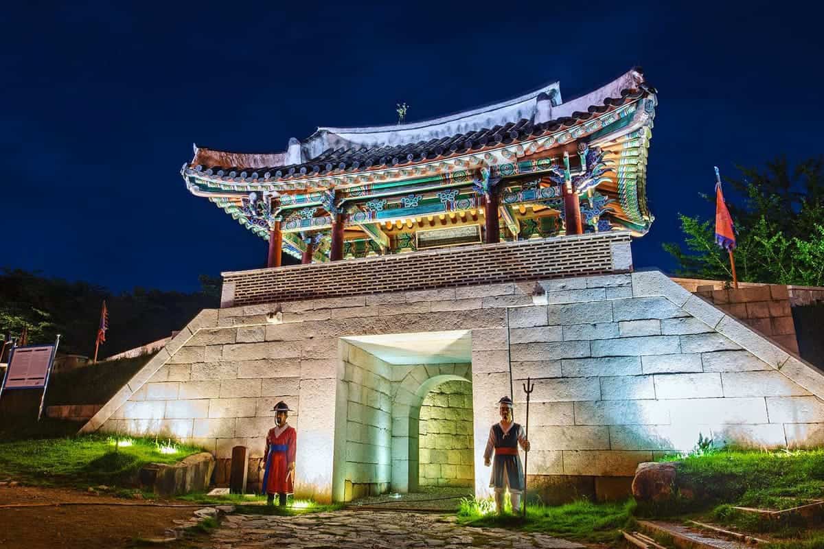 동래읍성지 야경 동래읍성지 야경