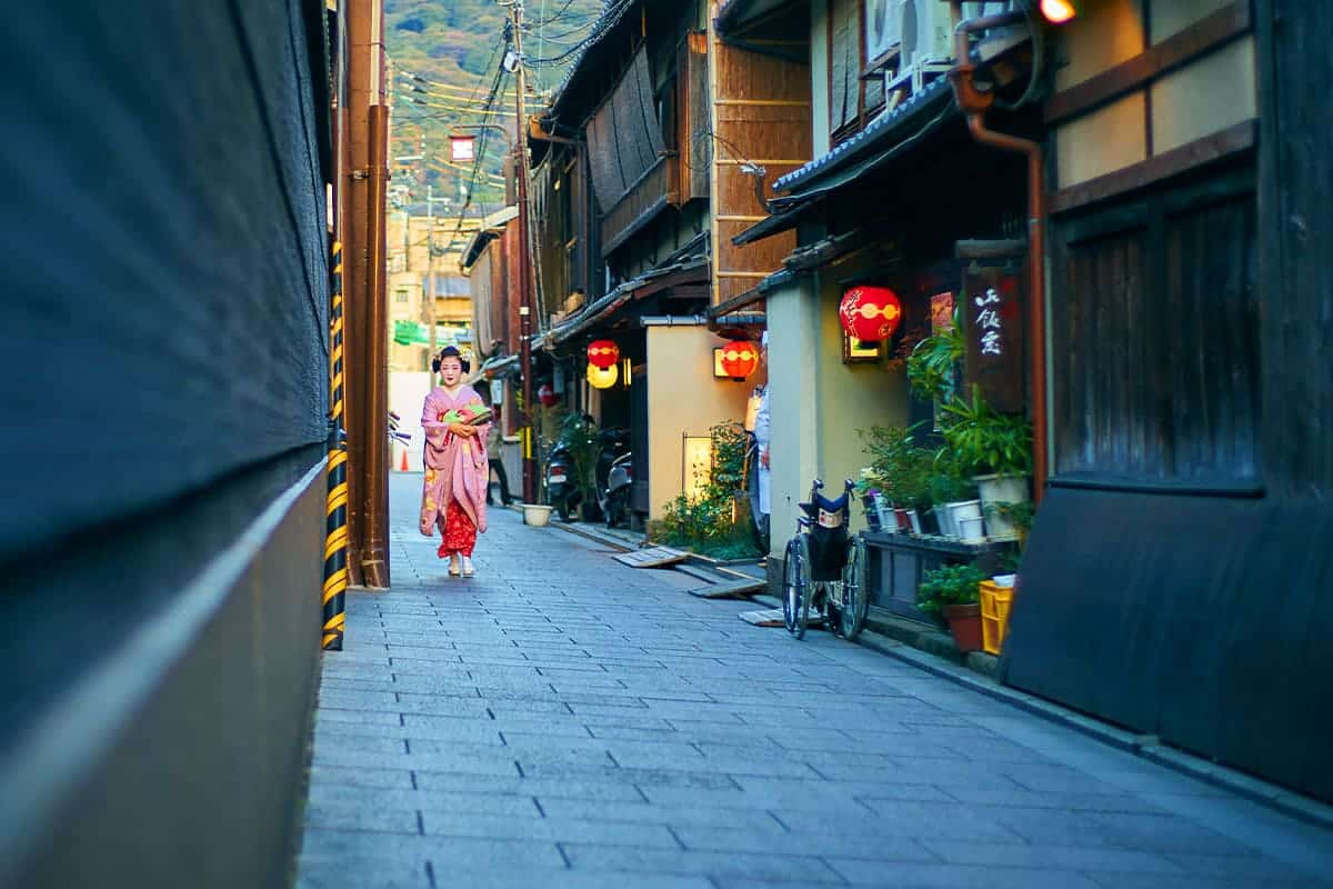 게이샤 지구 거리 게이샤 지구 거리