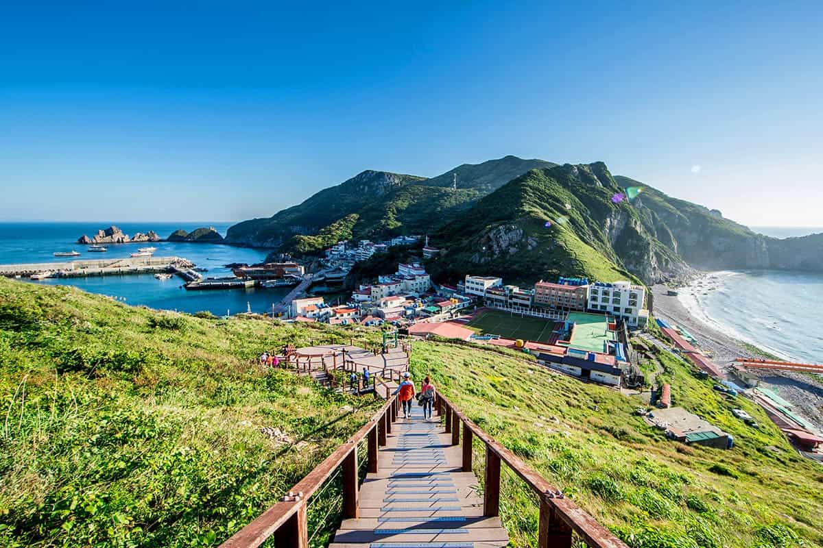 홍도 깃대봉 전경 