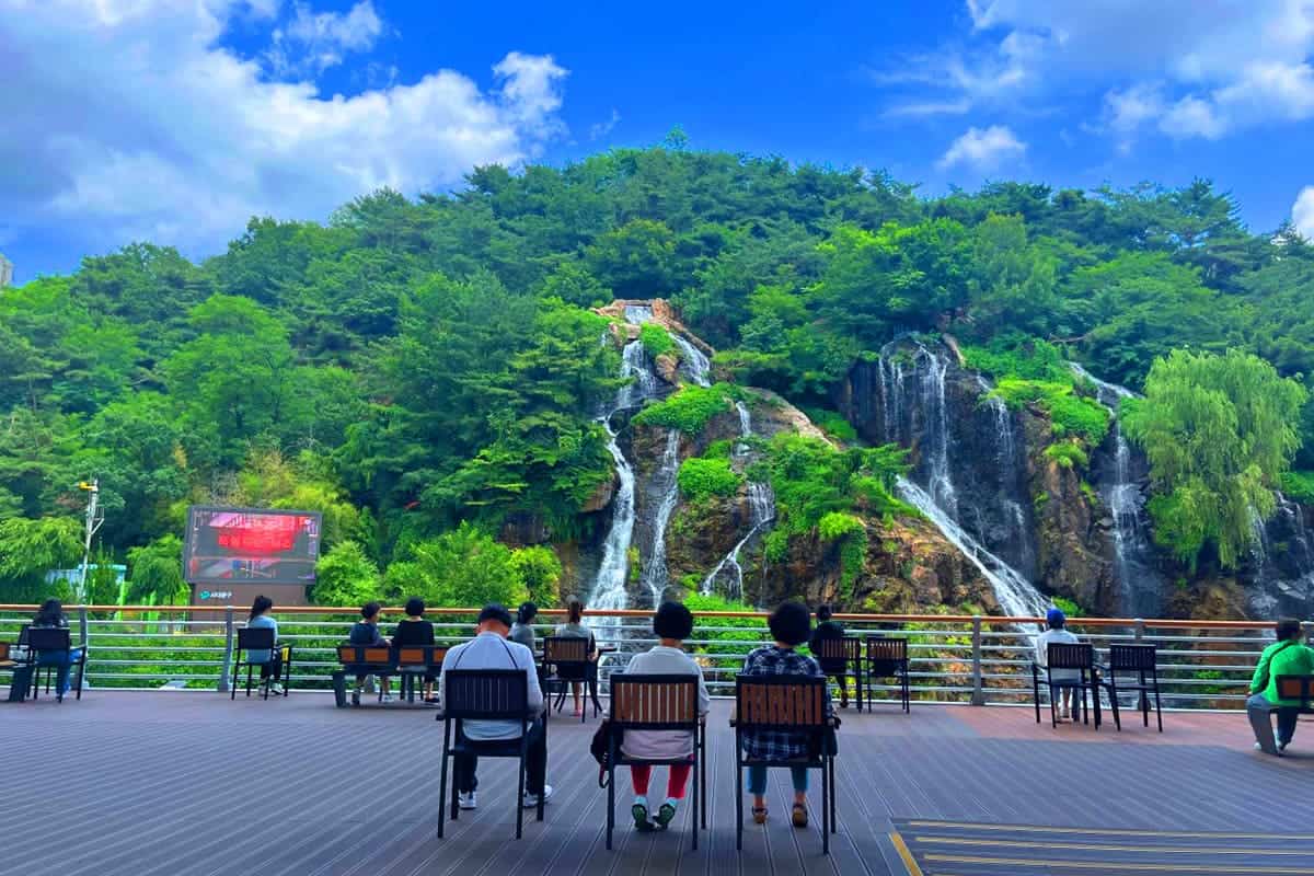 카페폭포 전경  