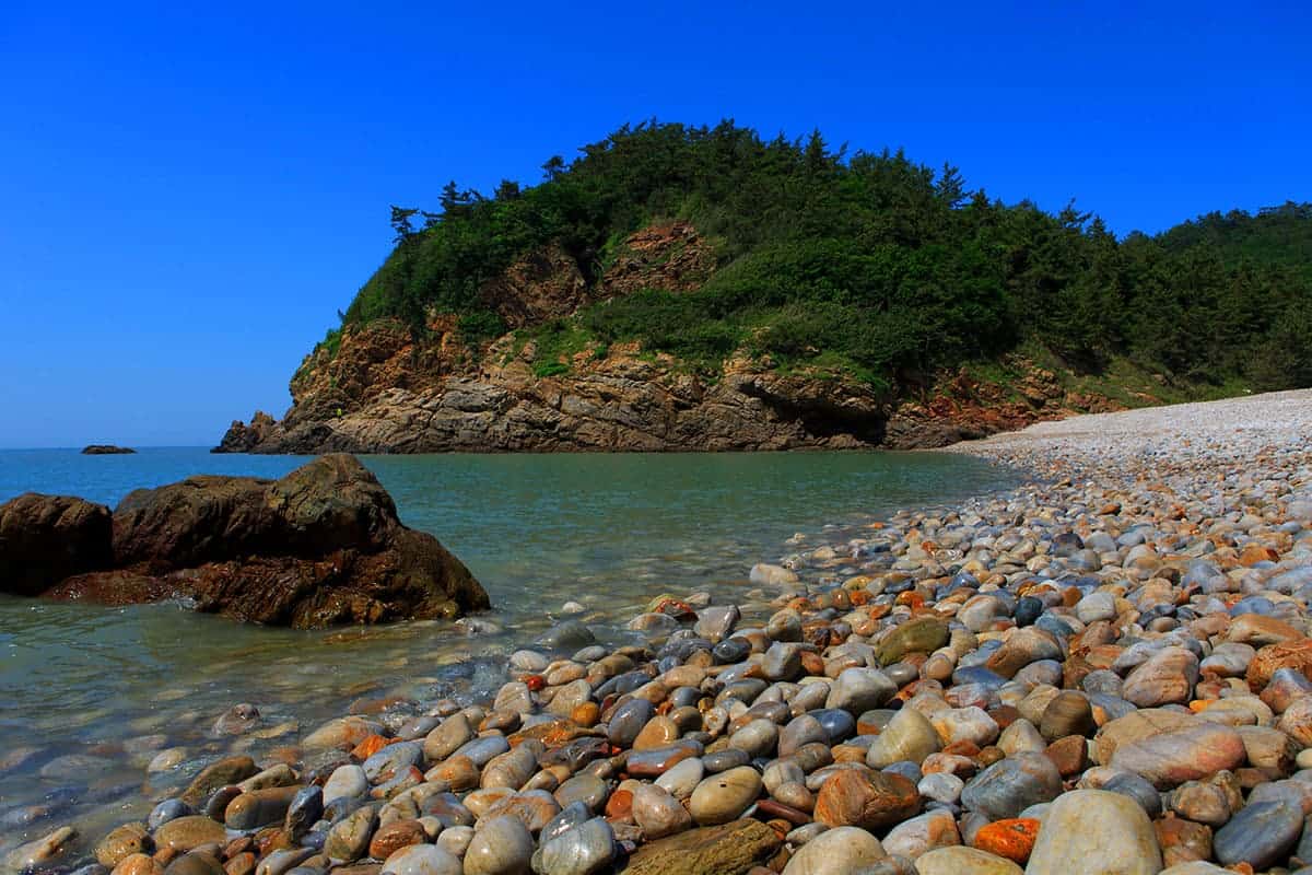 송이도 자갈 해변 