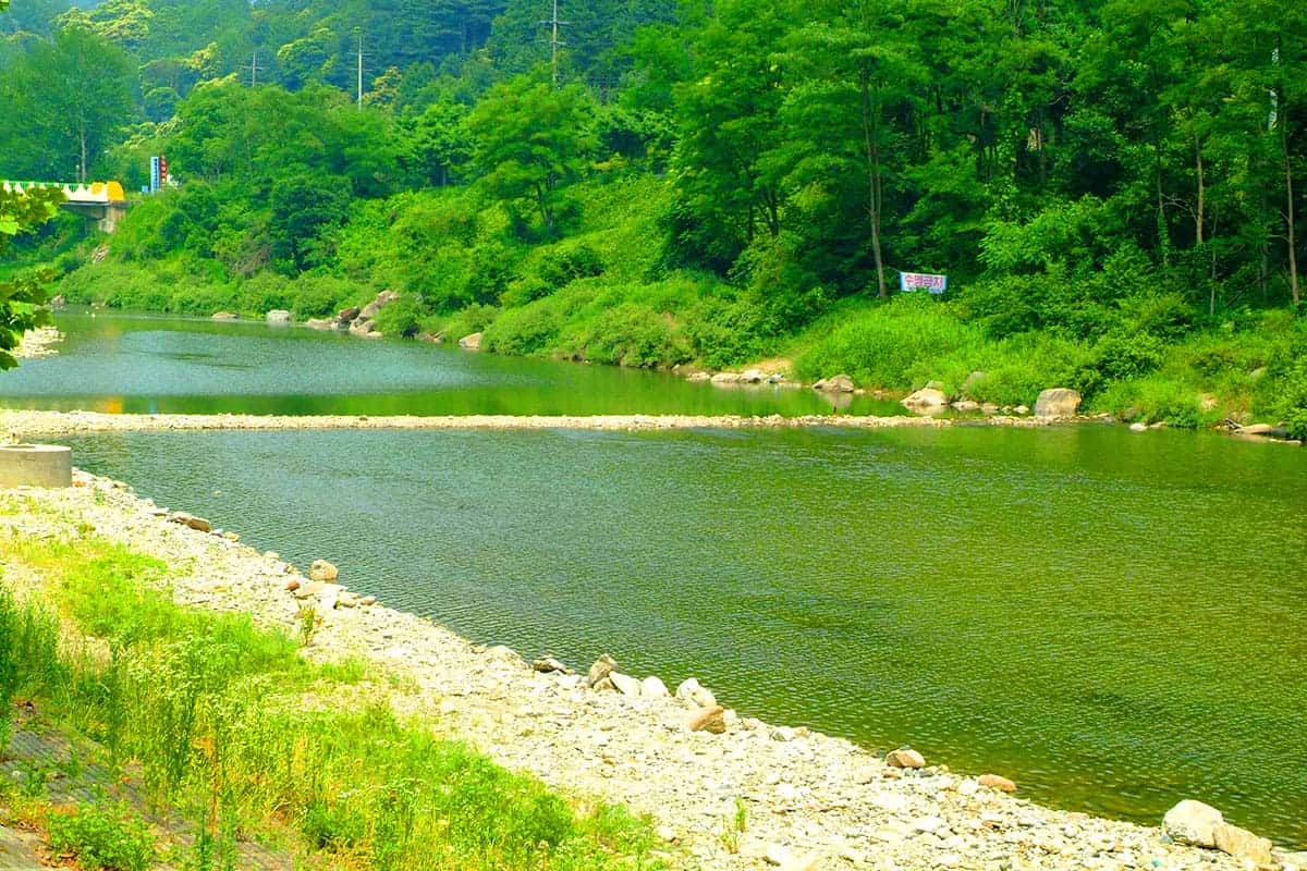산장관광지 계곡 풍경 산장관광지 계곡 풍경
