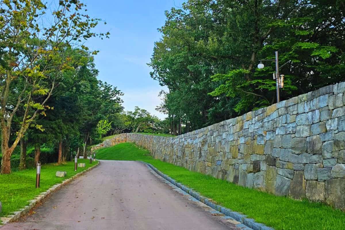 사천읍성 산책로 