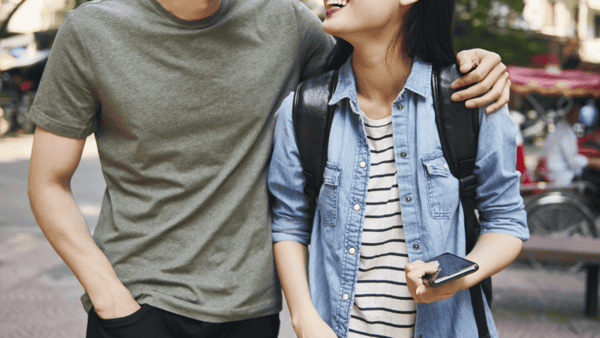베트남 어깨동무 금지 / 사진=게티이미지뱅크? 베트남 어깨동무 금지 / 사진=게티이미지뱅크?