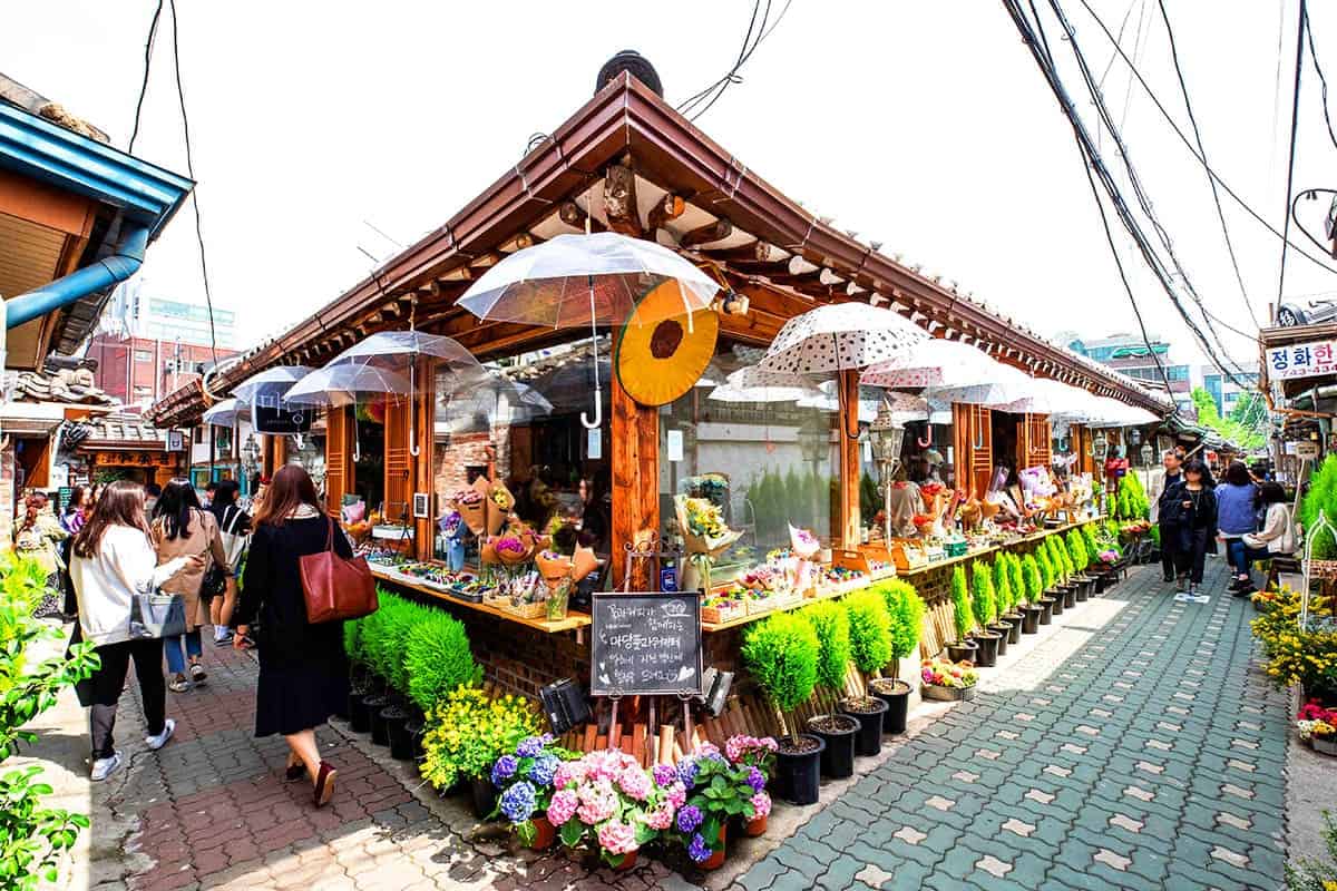 고즈넉한 익선동 한옥거리 