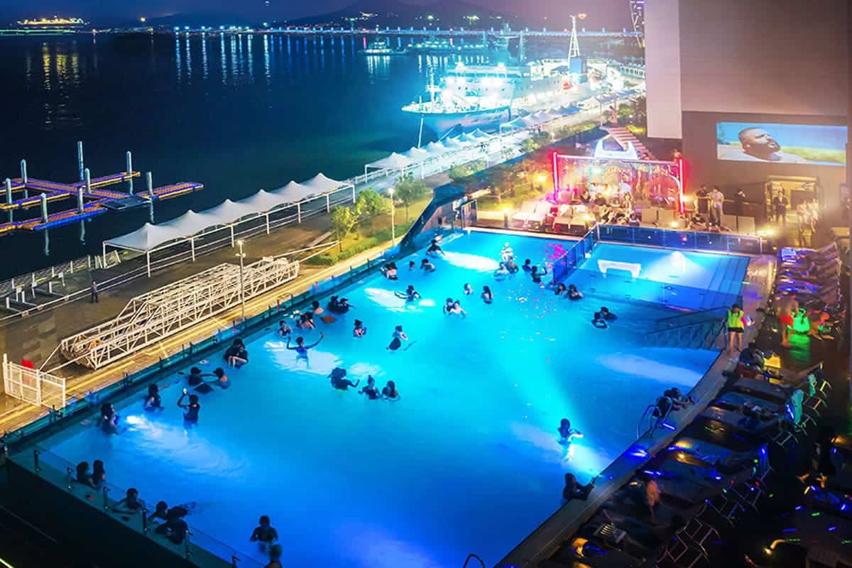 여수 유탑 마리나 호텔 & 리조트의 사계절 온수 인피니티풀 여수 유탑 마리나 호텔 & 리조트의 사계절 온수 인피니티풀