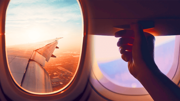 비행기 창문 덮개 / 사진=게티이미지뱅크, cntraveler 비행기 창문 덮개 / 사진=게티이미지뱅크, cntraveler