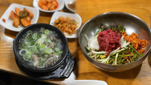 소고기뭇국, 한우육회비빔밥 / 사진=온라인커뮤니티, 트리플 소고기뭇국, 한우육회비빔밥 / 사진=온라인커뮤니티, 트리플