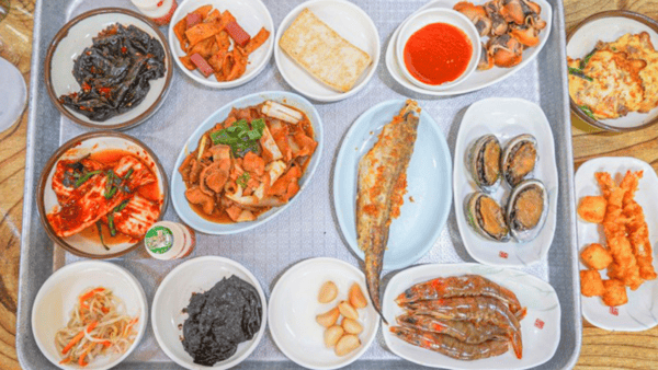 사천 박서방식당 백반정식 / 사진=온라인커뮤니티 사천 박서방식당 백반정식 / 사진=온라인커뮤니티