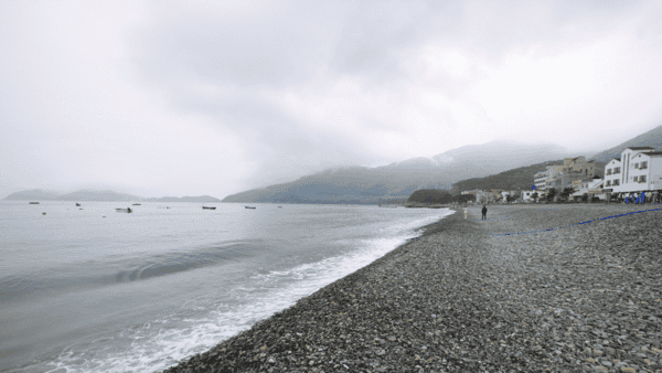 학동흑진주몽돌해수욕장 / 사진=한국관광공사 박성근 학동흑진주몽돌해수욕장 / 사진=한국관광공사 박성근