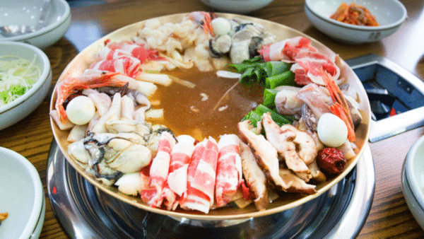 대도식당 궁중전골 끓이기 전 / 사진=온라인커뮤니티 대도식당 궁중전골 끓이기 전 / 사진=온라인커뮤니티