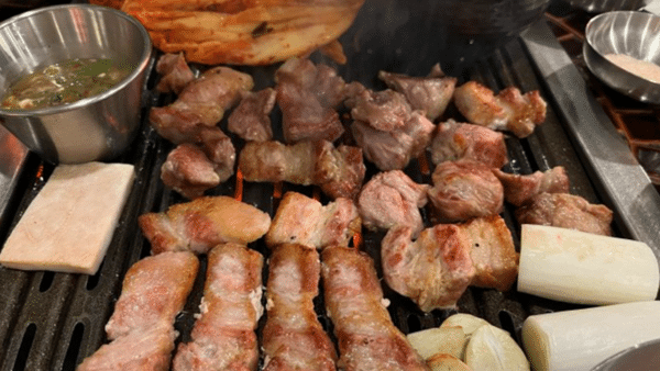 석남리창고 삼베삼겹살 / 사진=온라인커뮤니티 석남리창고 삼베삼겹살 / 사진=온라인커뮤니티