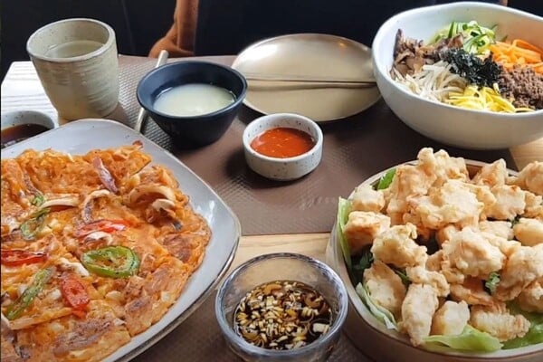 백세주마을 음식 /사진=유튜브 파리연남자 백세주마을 음식 /사진=유튜브 파리연남자