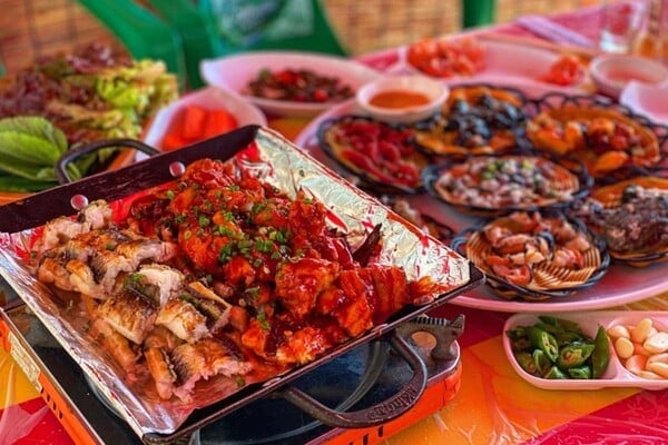 학리방파제 장어구이와 해산물 /사진=minimiiii2 인스타그램