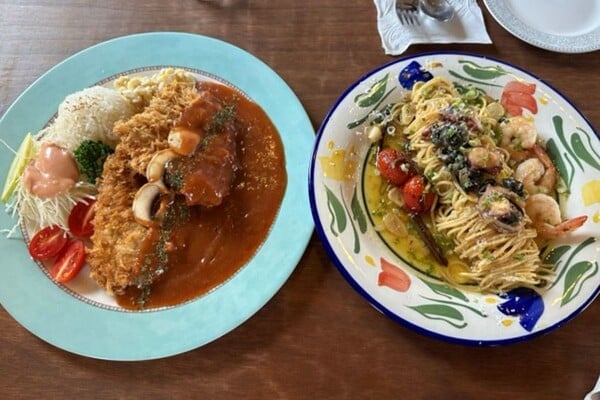 수선화식당 수선화 보말 파스타, 흑돼지 경양식 돈가스 / 사진=온라인커뮤니티 수선화식당 수선화 보말 파스타, 흑돼지 경양식 돈가스 / 사진=온라인커뮤니티