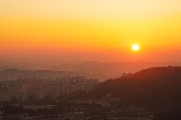 독산성 세마대지에서 본 노을지는 모습 /사진=게티이미지뱅크 독산성 세마대지에서 본 노을지는 모습 /사진=게티이미지뱅크