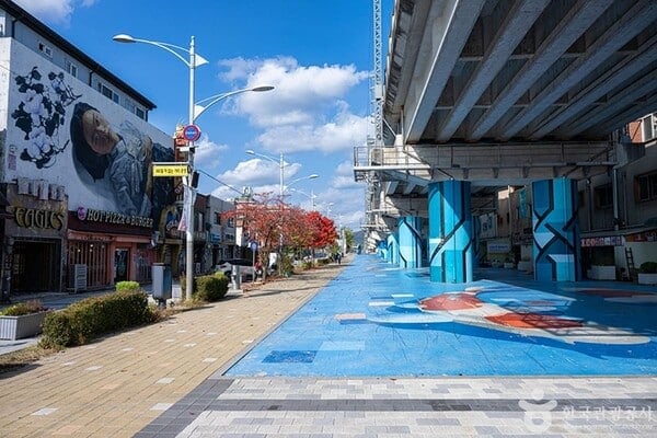 보산동 관광특구 거리 /사진=한국관광공사 보산동 관광특구 거리 /사진=한국관광공사