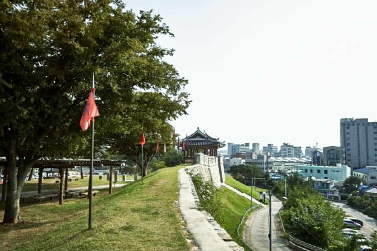 홍주읍성 성곽길 홍주읍성 성곽길