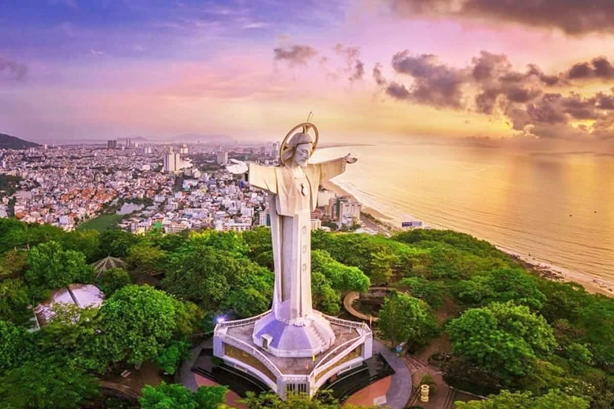 붕따우 거대예수상 붕따우 거대예수상