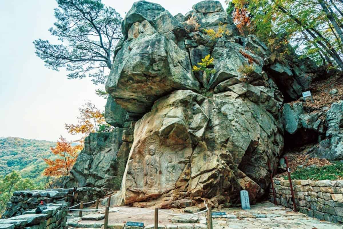 서산 마애여래삼존상 서산 마애여래삼존상