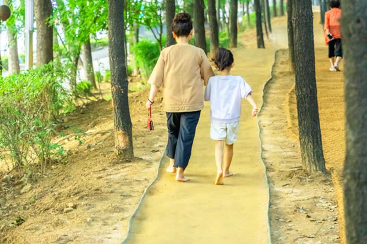 부천 송내대로 포도마을 맨발길 부천 송내대로 포도마을 맨발길