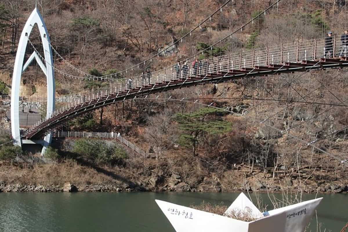 괴산 아찔한 연하협구름다리