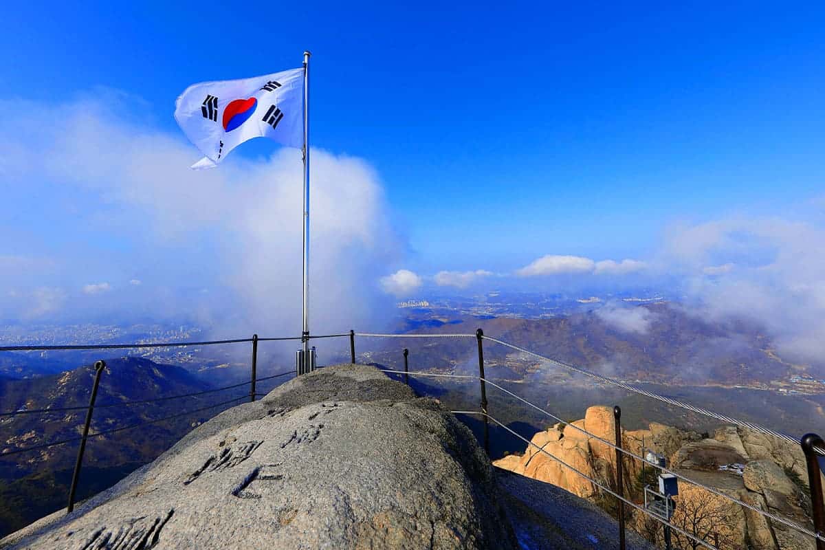 백운대에서 펄럭이는 태극기 백운대에서 펄럭이는 태극기