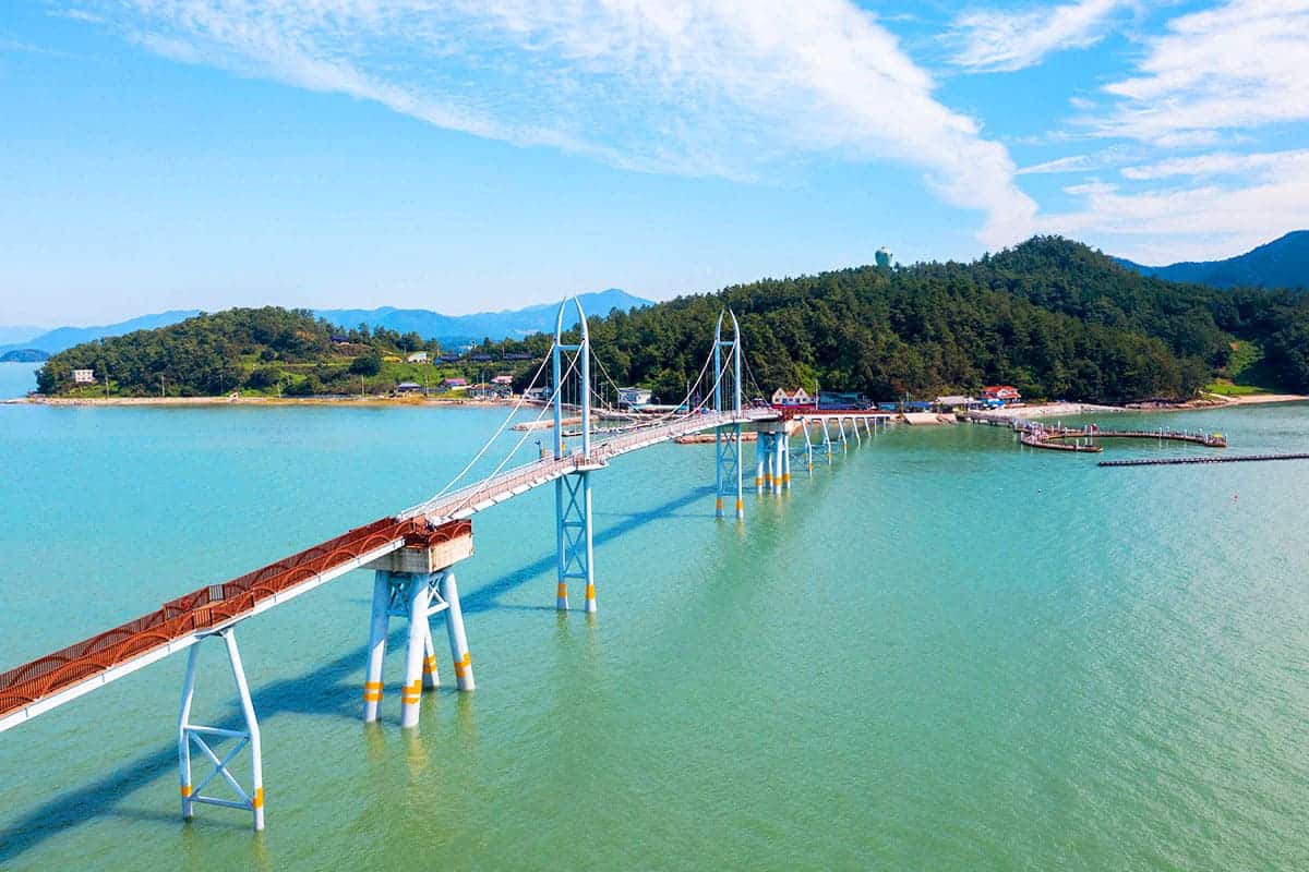 가우도 출렁다리 전경