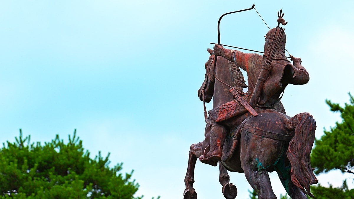 신숭겸장군 동상 신숭겸장군 동상