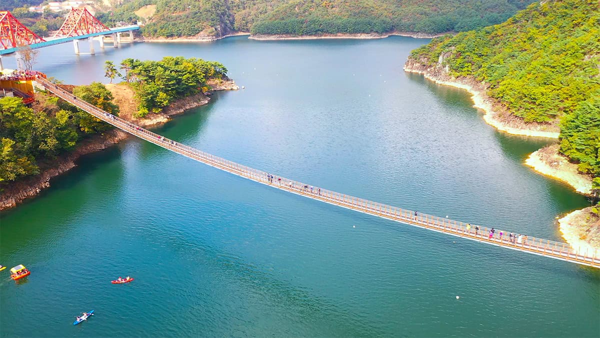 옥순봉 출렁다리 항공샷