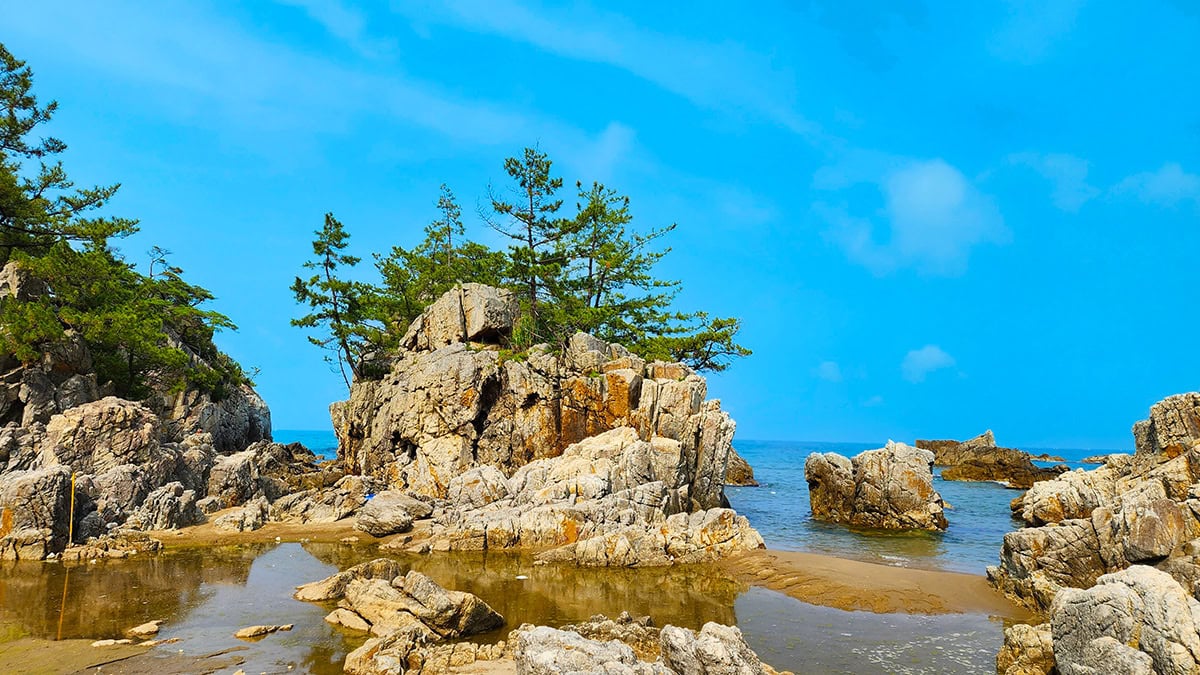 삼척 부남해수욕장 큰바위 삼척 부남해수욕장 큰바위
