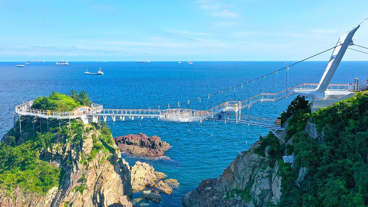 용궁구름다리 전경