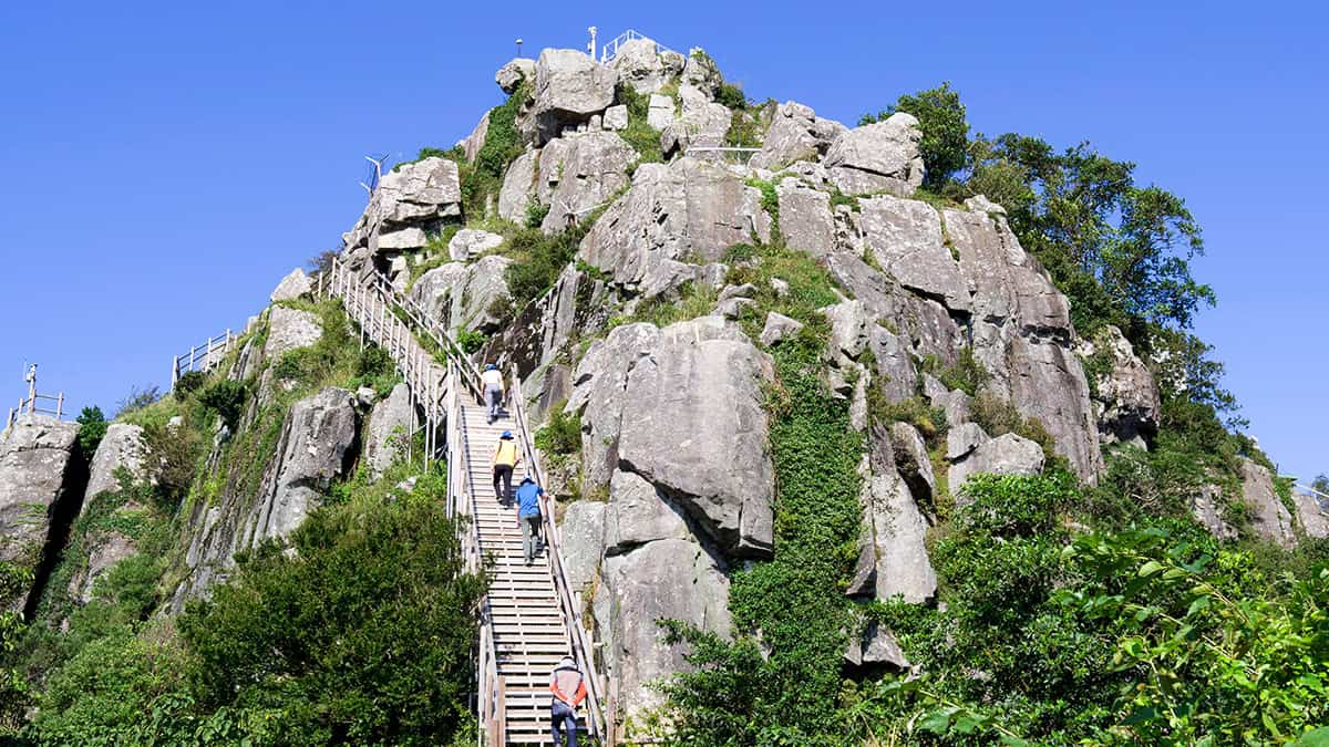 사량도 지리망산 등산로