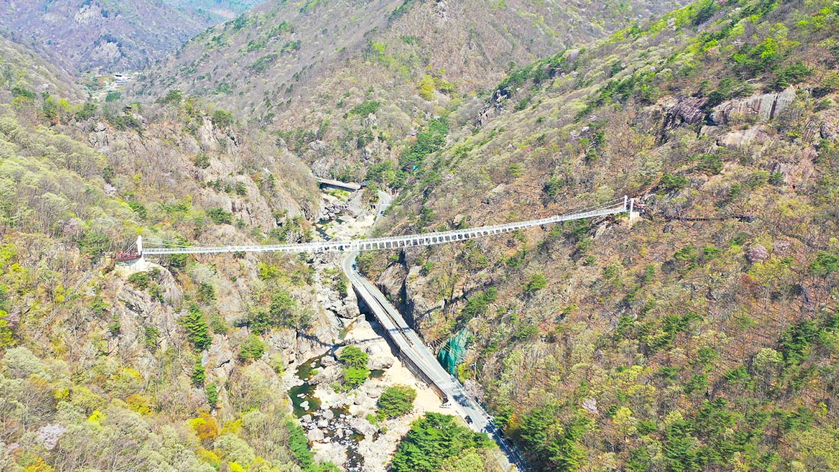 운일암반일암 출렁다리