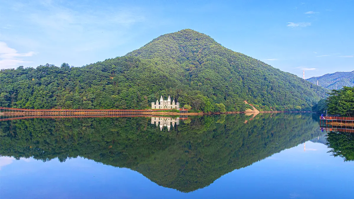 비룡담 저수지 전경