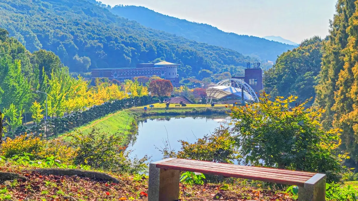 한국외대 명수당 전경