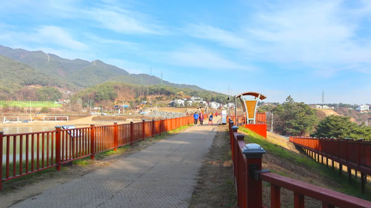 의림지 한방치유숲길 모습 의림지 한방치유숲길 모습