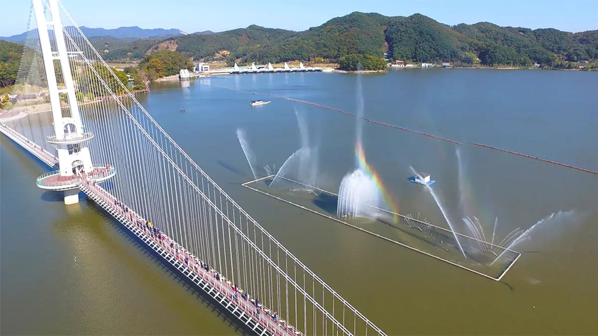 예당호 출렁다리